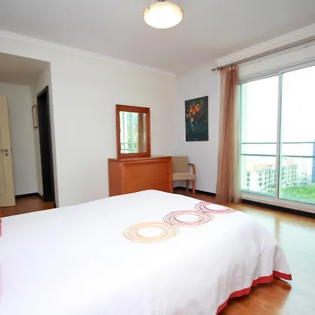 Forum Apartment *